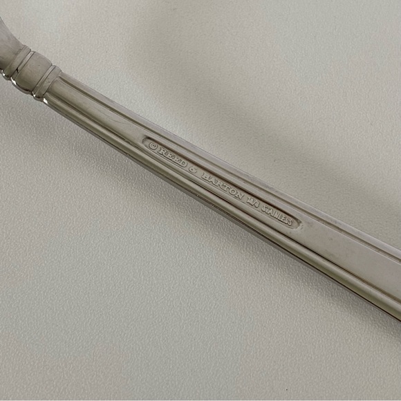 LReed & Barton Winterthur Swirl Master Butter Knife 18/8 Stainless Vintage 1998 - Picture 11 of 14